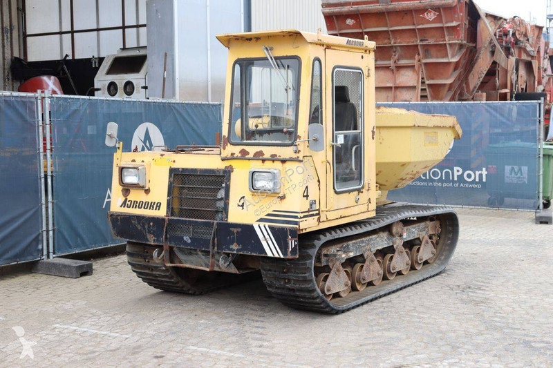 عربة قلابة Morooka MST-600 E