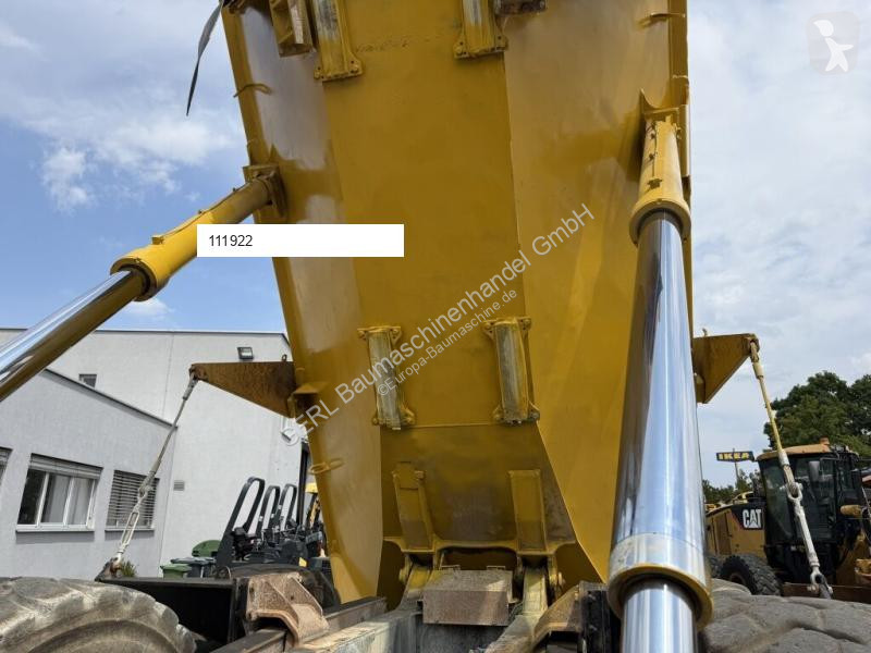 Tippvagn Komatsu 3002