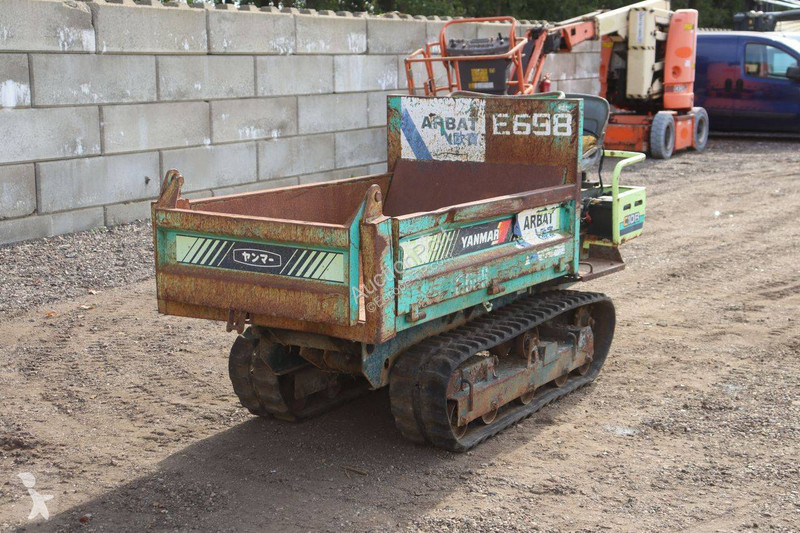 Tombereau Yanmar 1