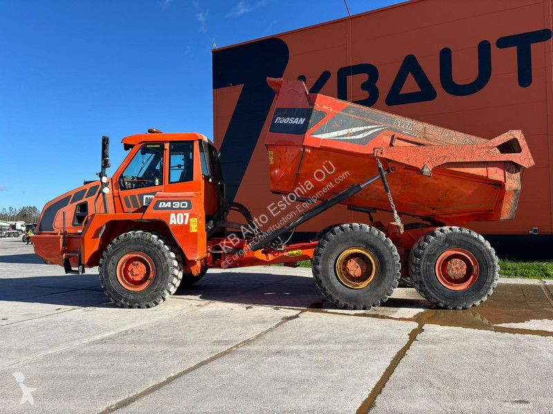 عربة قلابة Doosan 6x6