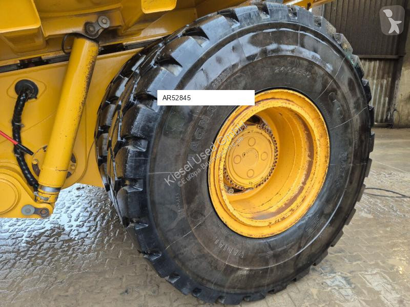 عربة قلابة Bell B60E