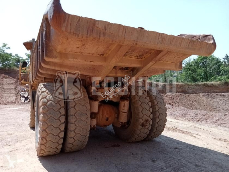 Dumper Caterpillar