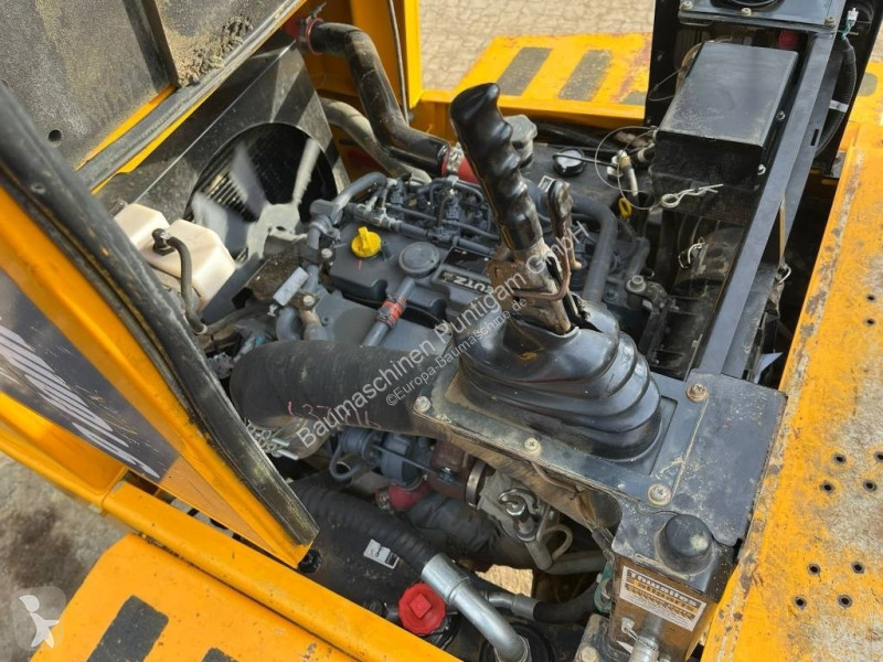 عربة قلابة Thwaites MACH 2090