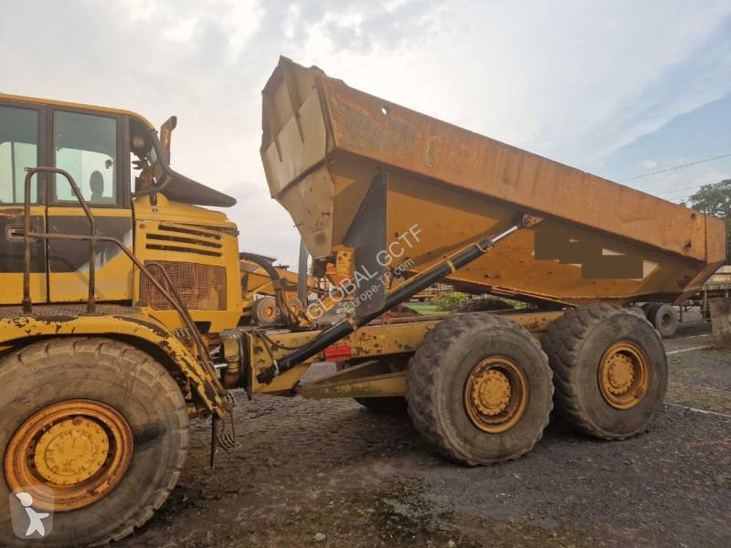 Dumper Caterpillar