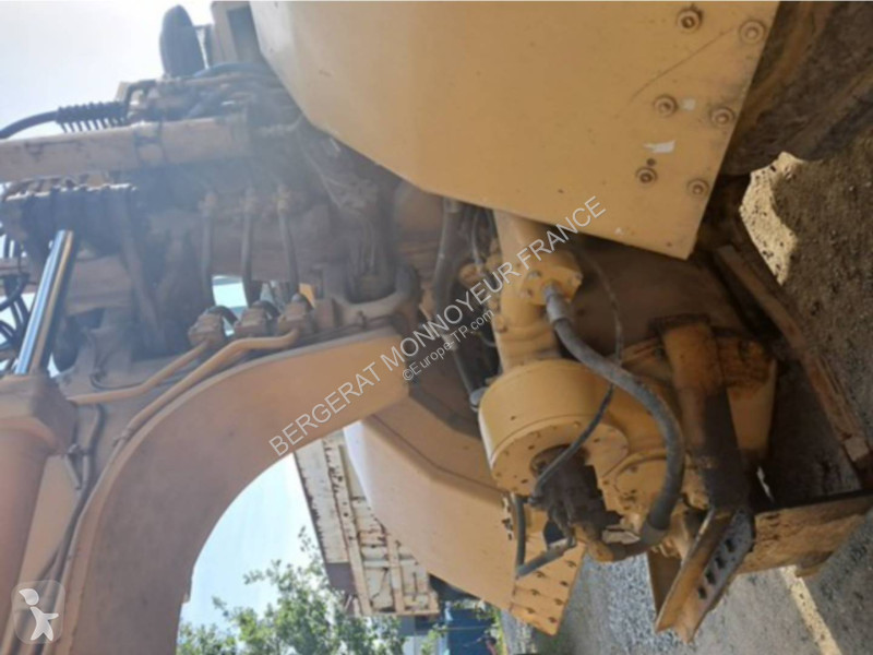 Décapeuse automotrice - scraper Caterpillar