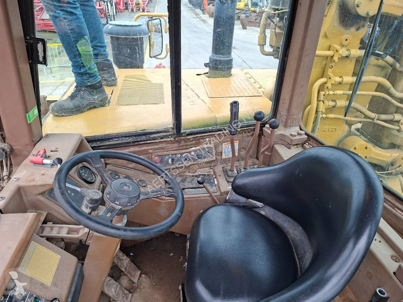Motorový škrabák - scraper Caterpillar 631E (3...