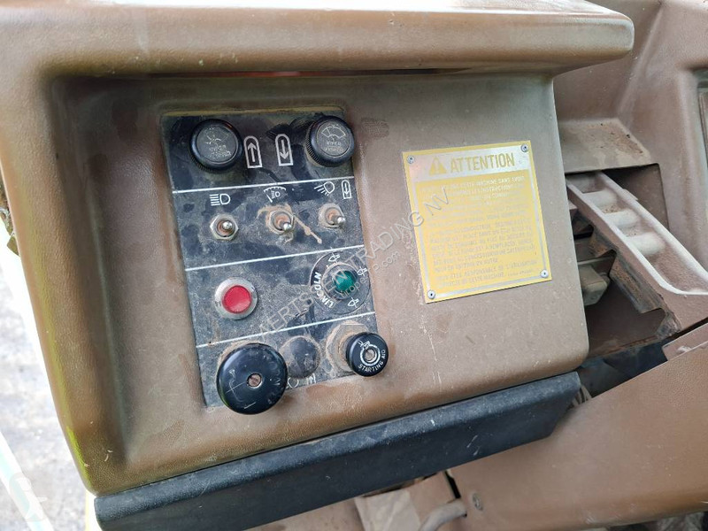 Motorový škrabák - scraper Caterpillar 631E (3...