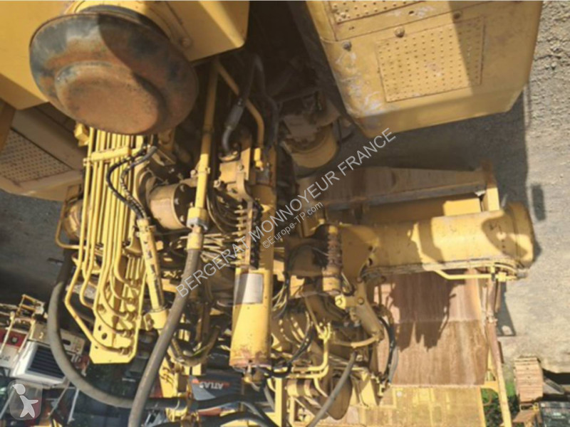 Décapeuse automotrice - scraper Caterpillar
