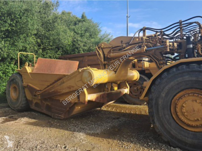 Décapeuse automotrice - scraper Caterpillar