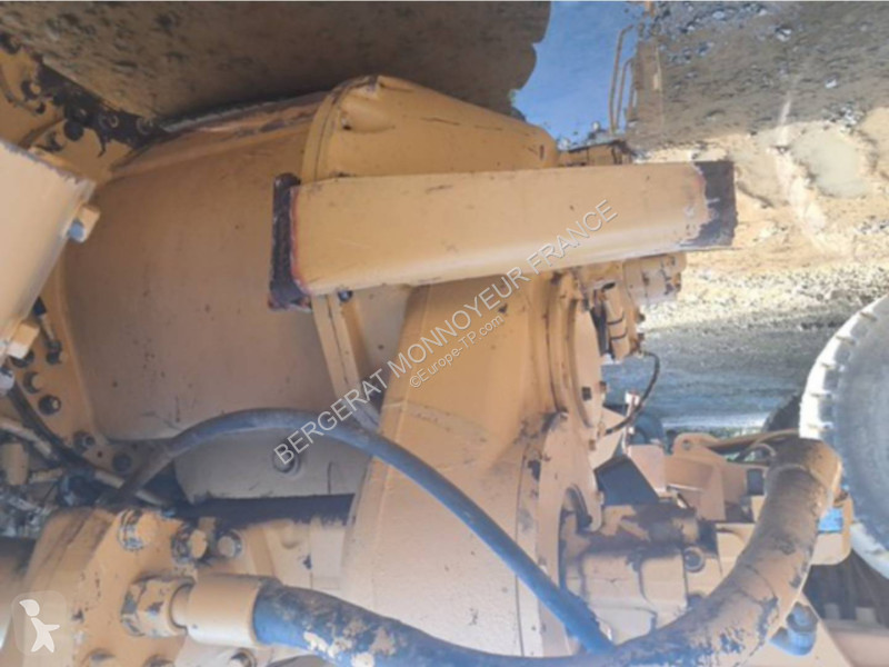 Décapeuse automotrice - scraper Caterpillar