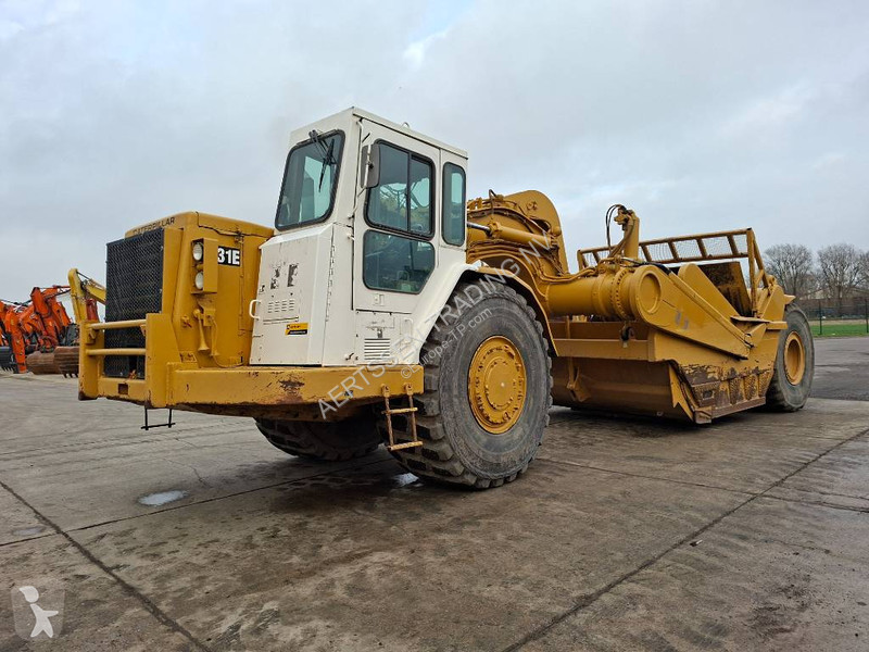 Motorový škrabák - scraper Caterpillar 631E...