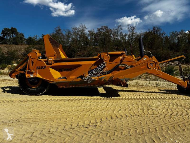 Décapeuse automotrice - scraper K-Tec 1233