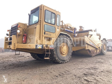 Mototraílla Caterpillar