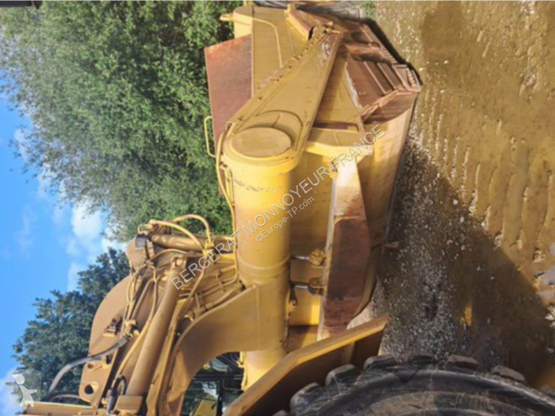 Décapeuse automotrice - scraper Caterpillar