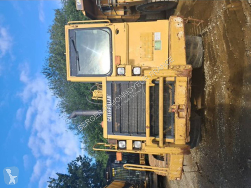 Décapeuse automotrice - scraper Caterpillar