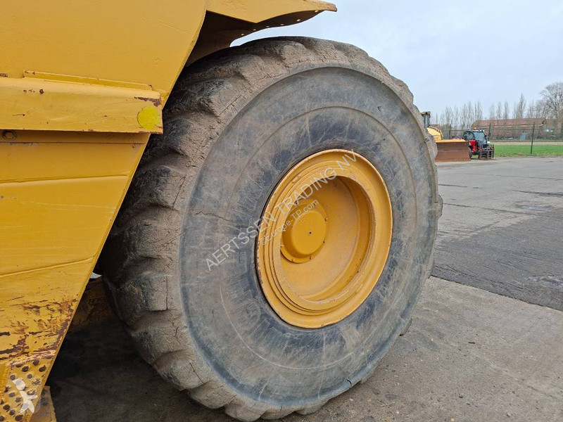 Motorový škrabák - scraper Caterpillar 631E...