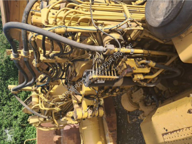 Décapeuse automotrice - scraper Caterpillar