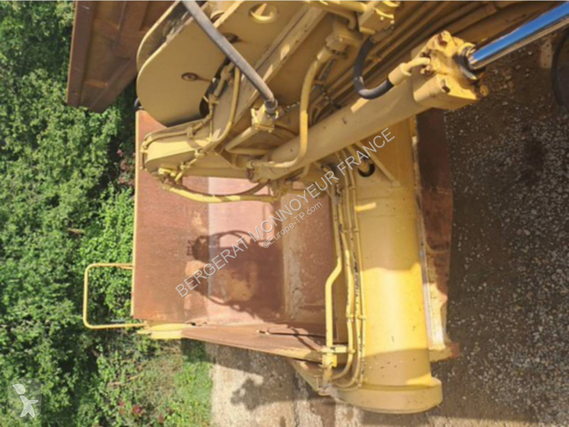 Décapeuse automotrice - scraper Caterpillar