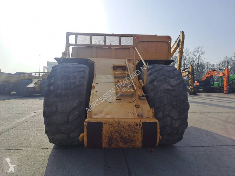 Motorový škrabák - scraper Caterpillar 631E (3...