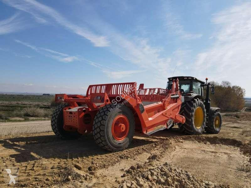 Скрепер на колесах Agrotecnica  TH42