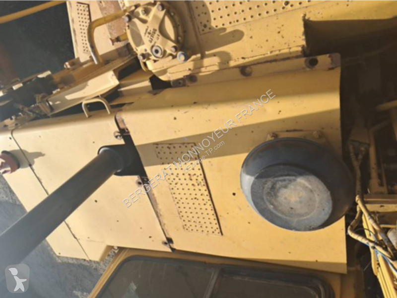 Décapeuse automotrice - scraper Caterpillar