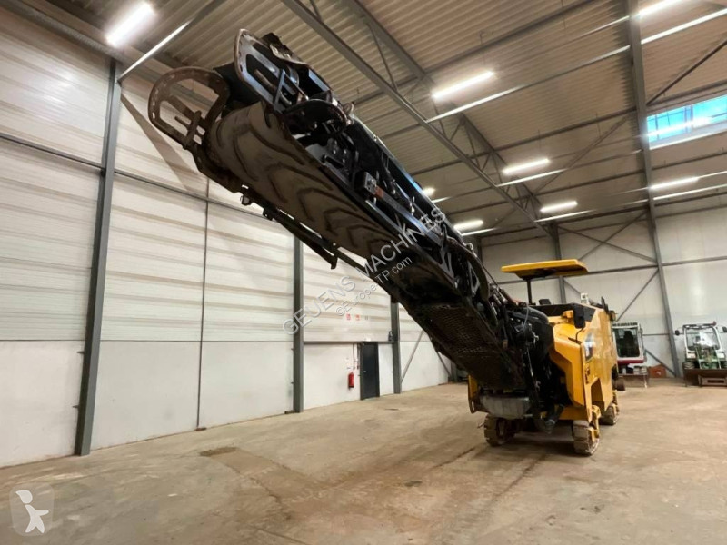 Motorový škrabák - scraper Caterpillar PM 310