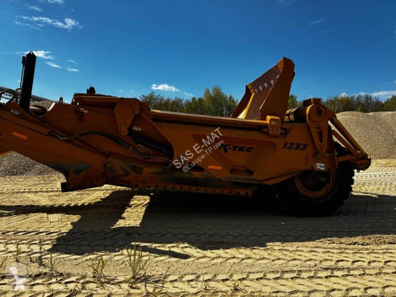Décapeuse automotrice - scraper K-Tec 1233