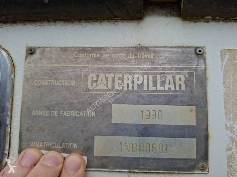 Motorový škrabák - scraper Caterpillar 631E (3...
