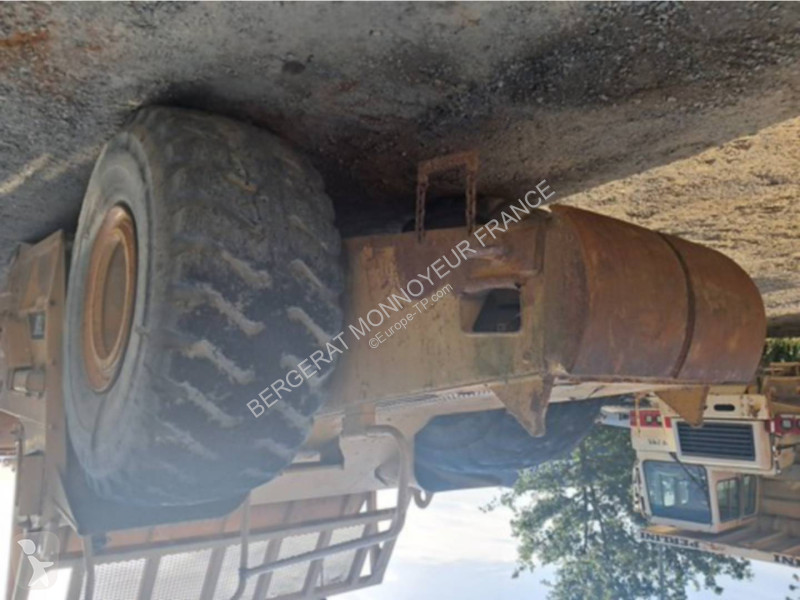 Décapeuse automotrice - scraper Caterpillar
