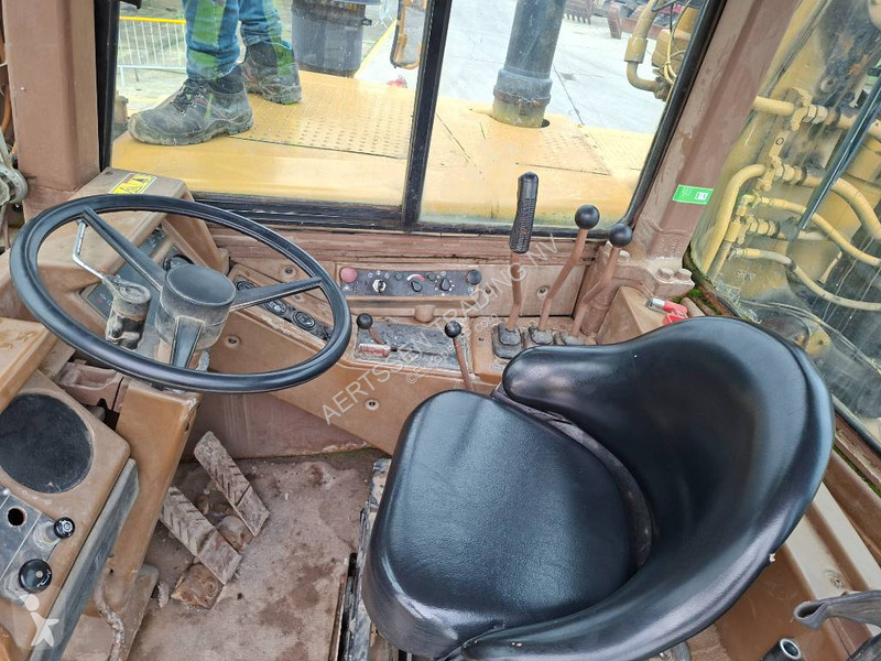 Motorový škrabák - scraper Caterpillar 631E...