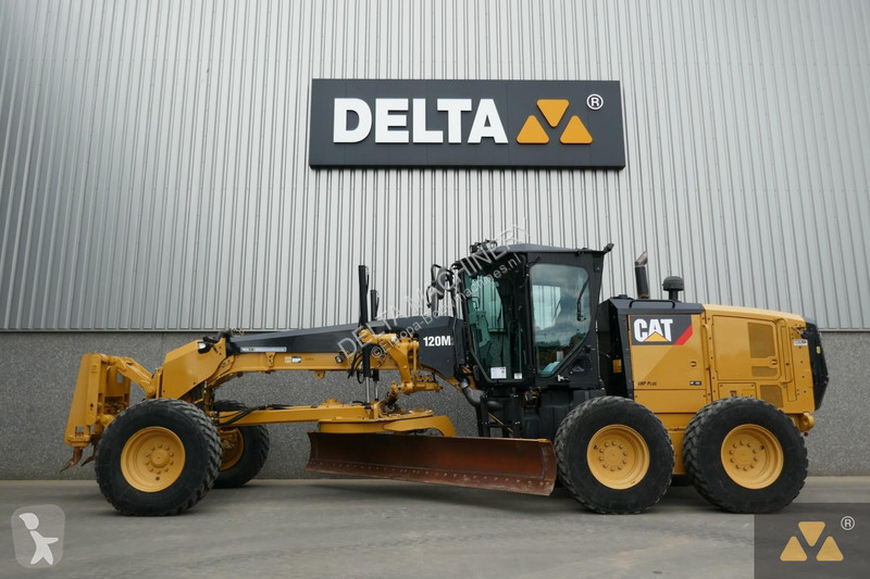 Niveladora Caterpillar 2