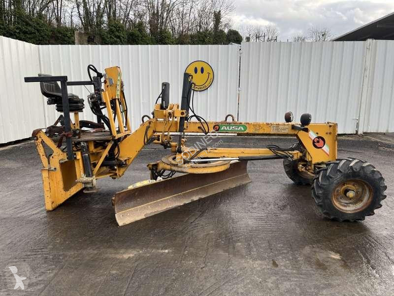 Grader OP NV2500