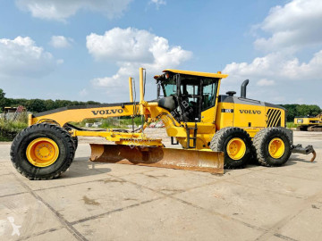Niveleuse Volvo G 970 - 3 Tine Ripper / EPA Certified