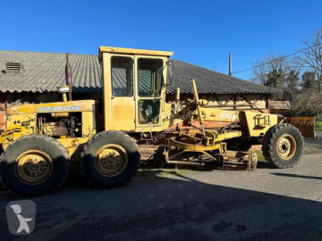John Deere570