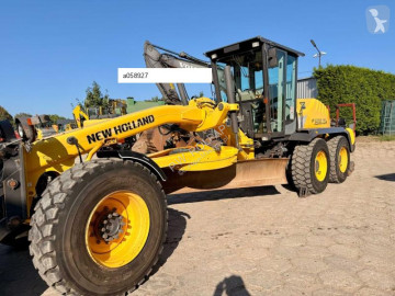 Niveladora New Holland