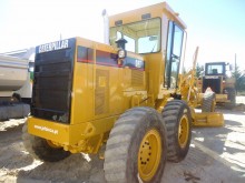 Niveladora Caterpillar 135H usada