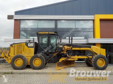 Niveladora Caterpillar 120 M usada