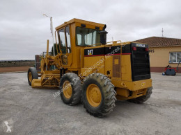 Niveladora Caterpillar 140 H usada