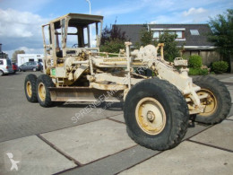 Niveladora Caterpillar 112F usada