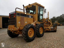 Niveladora Caterpillar 120H VHP usada