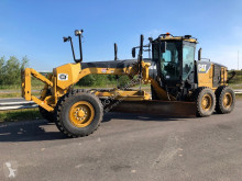 Niveladora Caterpillar 140M usada