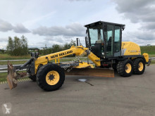 Niveleuse New Holland F 106.6 A occasion