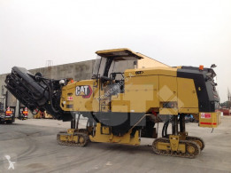 Niveladora Caterpillar PM620 usada