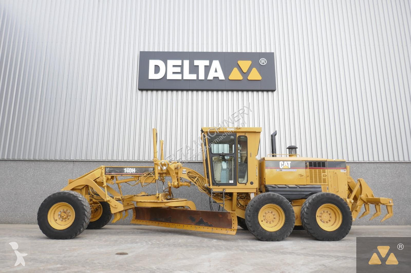 Niveladora Caterpillar
