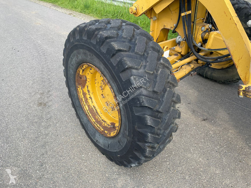Niveladora Caterpillar