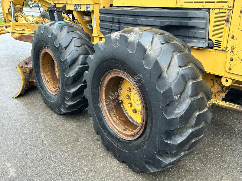 Grader Caterpillar