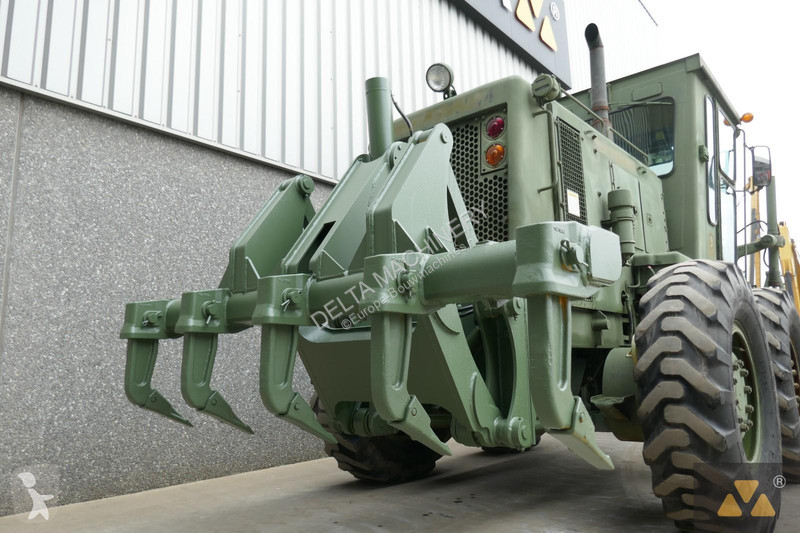 Grejdr Caterpillar Ex-army