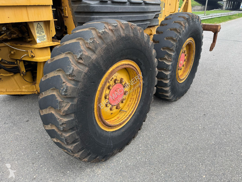 ممهدة طرق Caterpillar