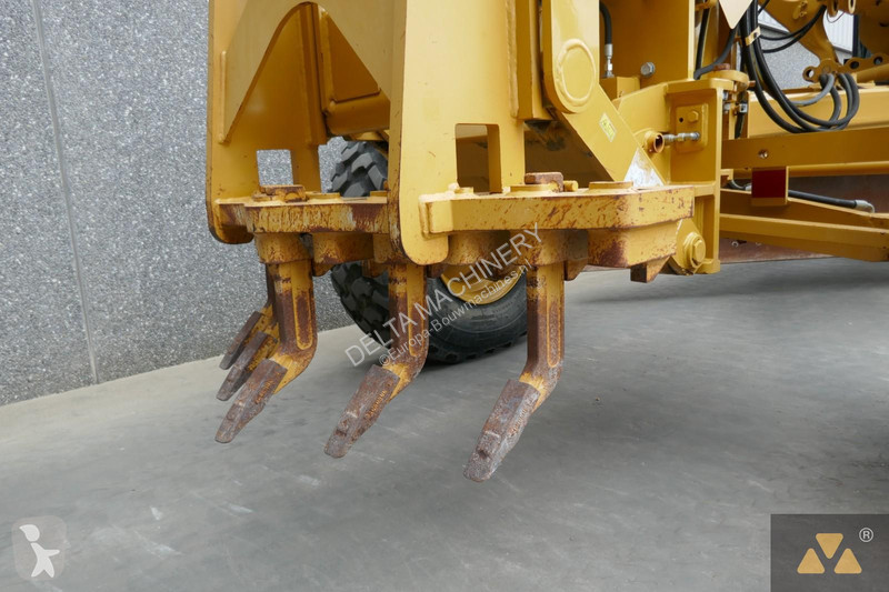 Niveladora Caterpillar 2