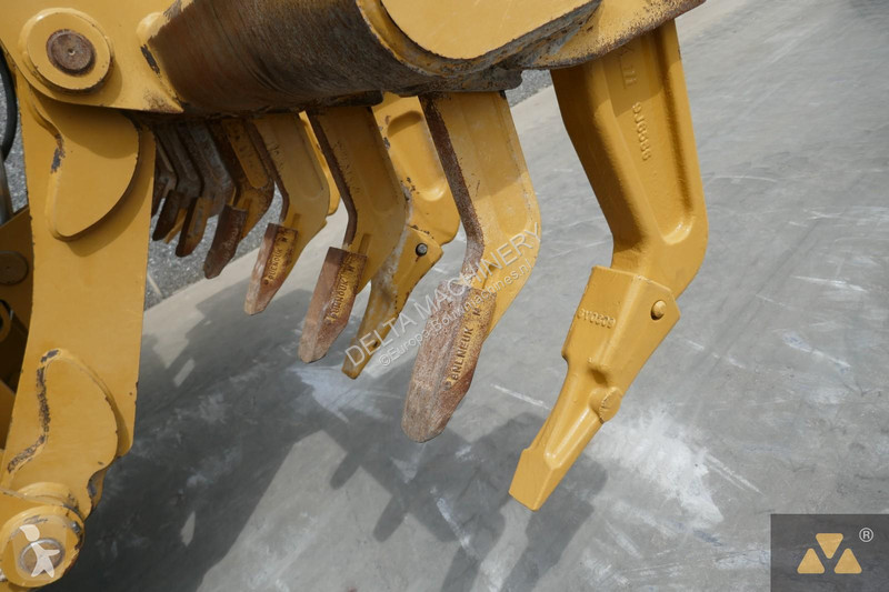 Niveladora Caterpillar 3